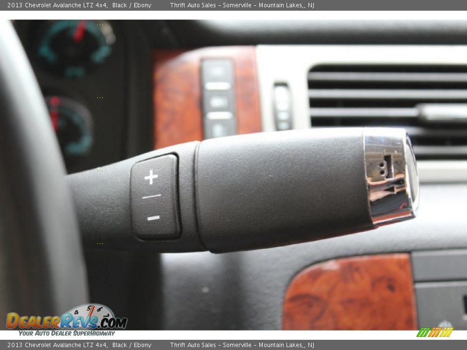 2013 Chevrolet Avalanche LTZ 4x4 Black / Ebony Photo #26