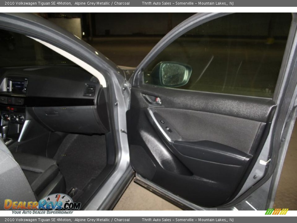 2010 Volkswagen Tiguan SE 4Motion Alpine Grey Metallic / Charcoal Photo #15