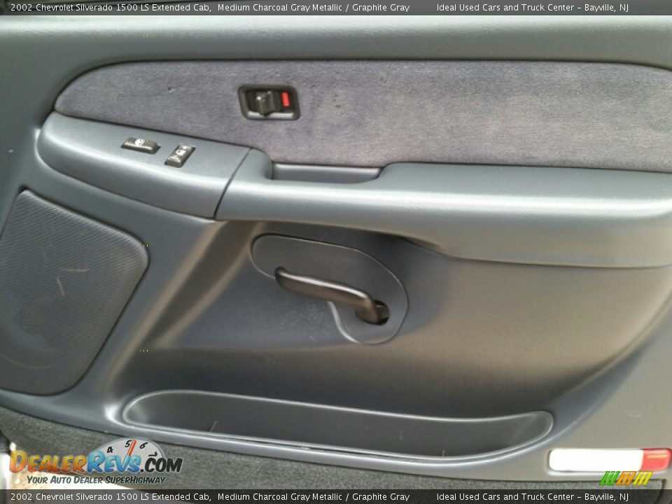 2002 Chevrolet Silverado 1500 LS Extended Cab Medium Charcoal Gray Metallic / Graphite Gray Photo #18
