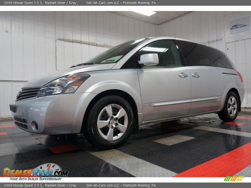 2009 Nissan Quest 3.5 S Radiant Silver / Gray Photo #2