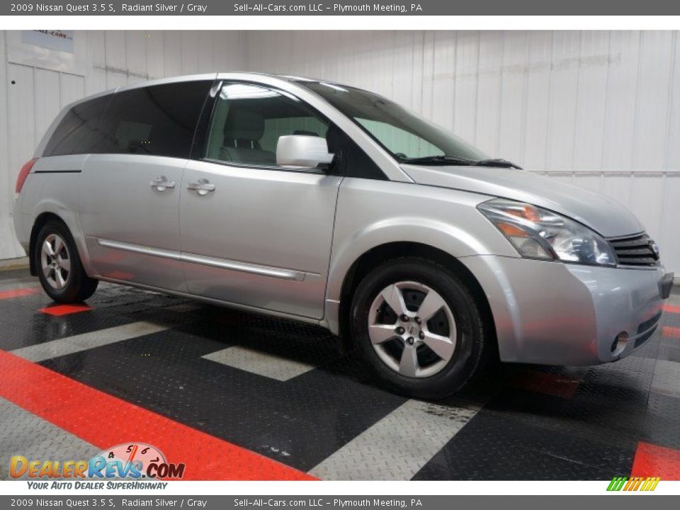 Front 3/4 View of 2009 Nissan Quest 3.5 S Photo #6