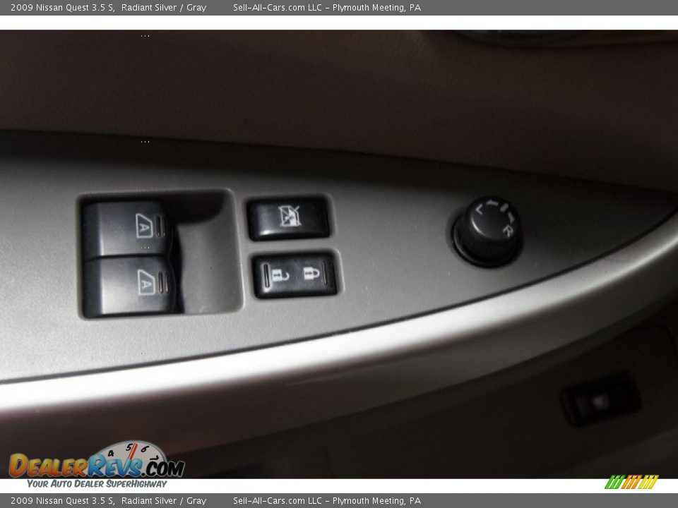 2009 Nissan Quest 3.5 S Radiant Silver / Gray Photo #13