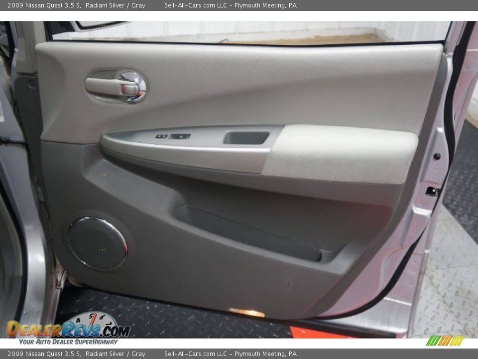 2009 Nissan Quest 3.5 S Radiant Silver / Gray Photo #16