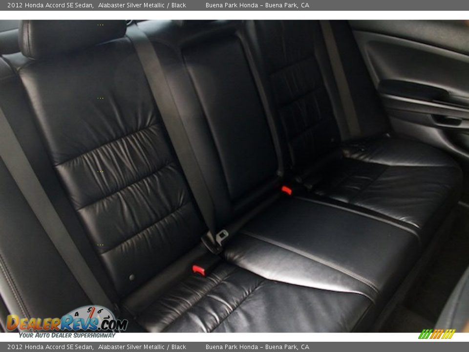 2012 Honda Accord SE Sedan Alabaster Silver Metallic / Black Photo #16