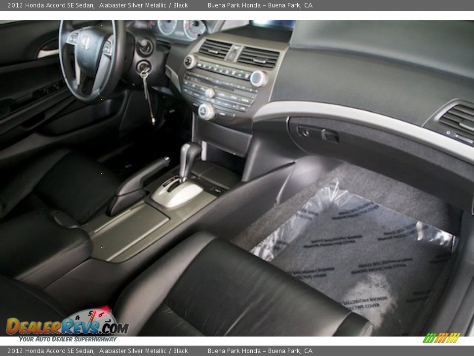 2012 Honda Accord SE Sedan Alabaster Silver Metallic / Black Photo #18