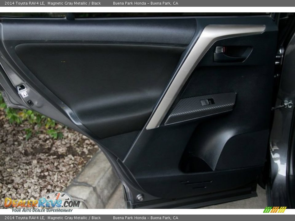 2014 Toyota RAV4 LE Magnetic Gray Metallic / Black Photo #24