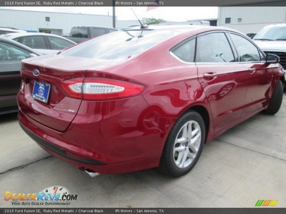 2016 Ford Fusion SE Ruby Red Metallic / Charcoal Black Photo #9
