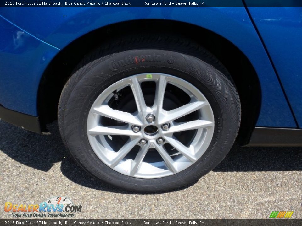 2015 Ford Focus SE Hatchback Blue Candy Metallic / Charcoal Black Photo #10