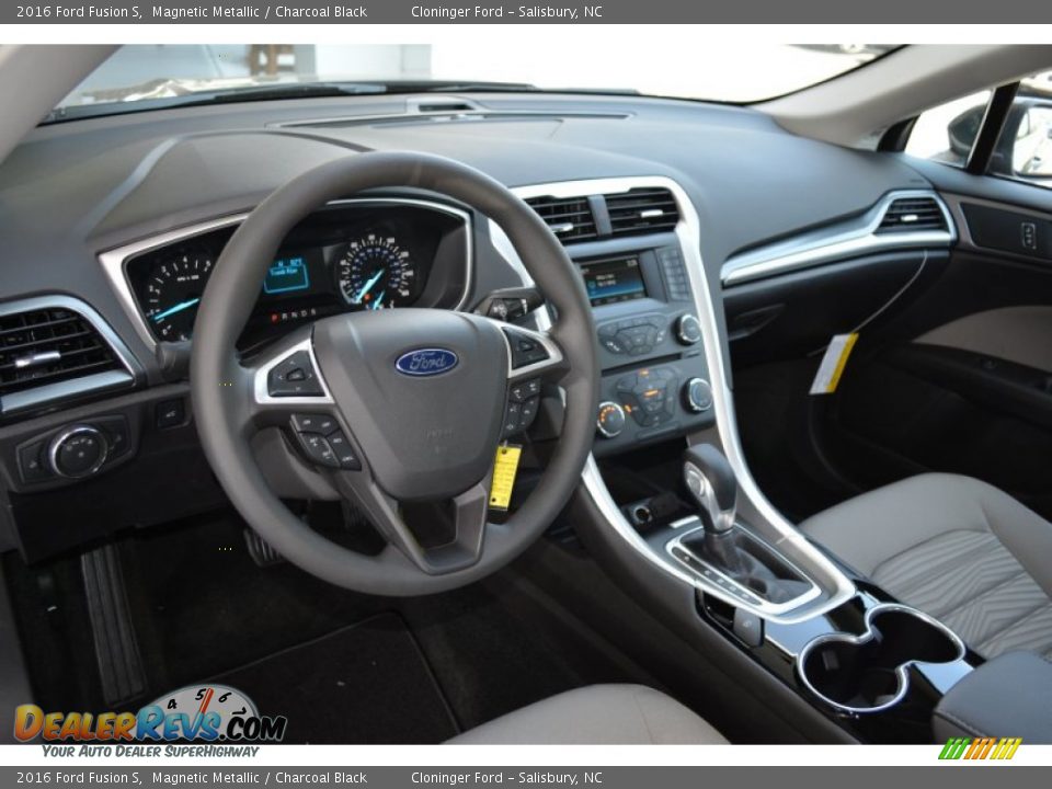 Dashboard of 2016 Ford Fusion S Photo #8