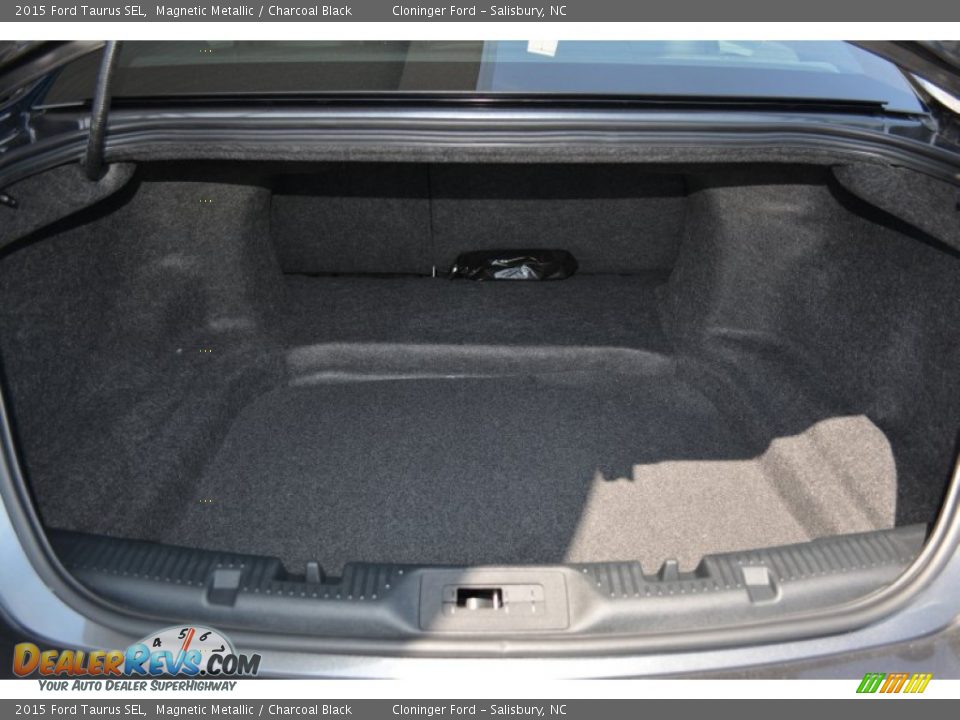 2015 Ford Taurus SEL Magnetic Metallic / Charcoal Black Photo #11