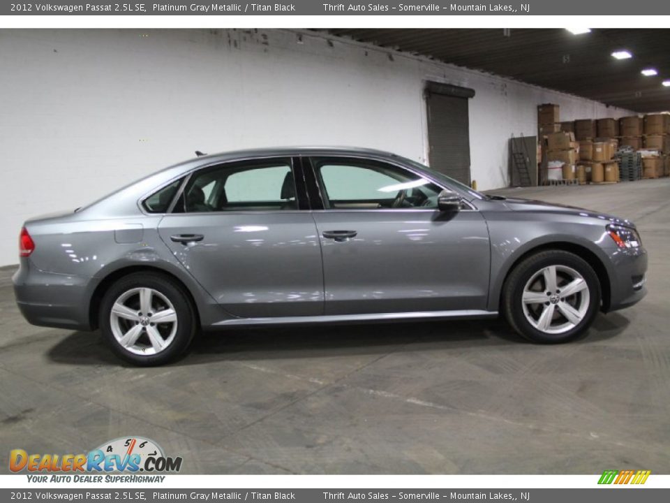 2012 Volkswagen Passat 2.5L SE Platinum Gray Metallic / Titan Black Photo #4