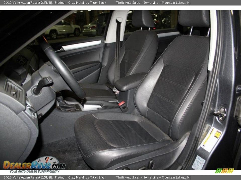 2012 Volkswagen Passat 2.5L SE Platinum Gray Metallic / Titan Black Photo #10
