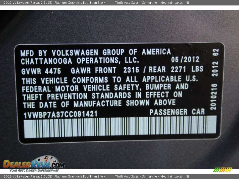 2012 Volkswagen Passat 2.5L SE Platinum Gray Metallic / Titan Black Photo #25
