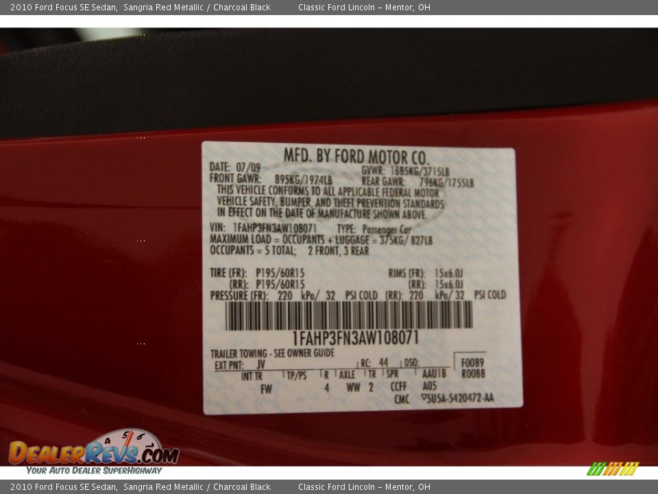 2010 Ford Focus SE Sedan Sangria Red Metallic / Charcoal Black Photo #14