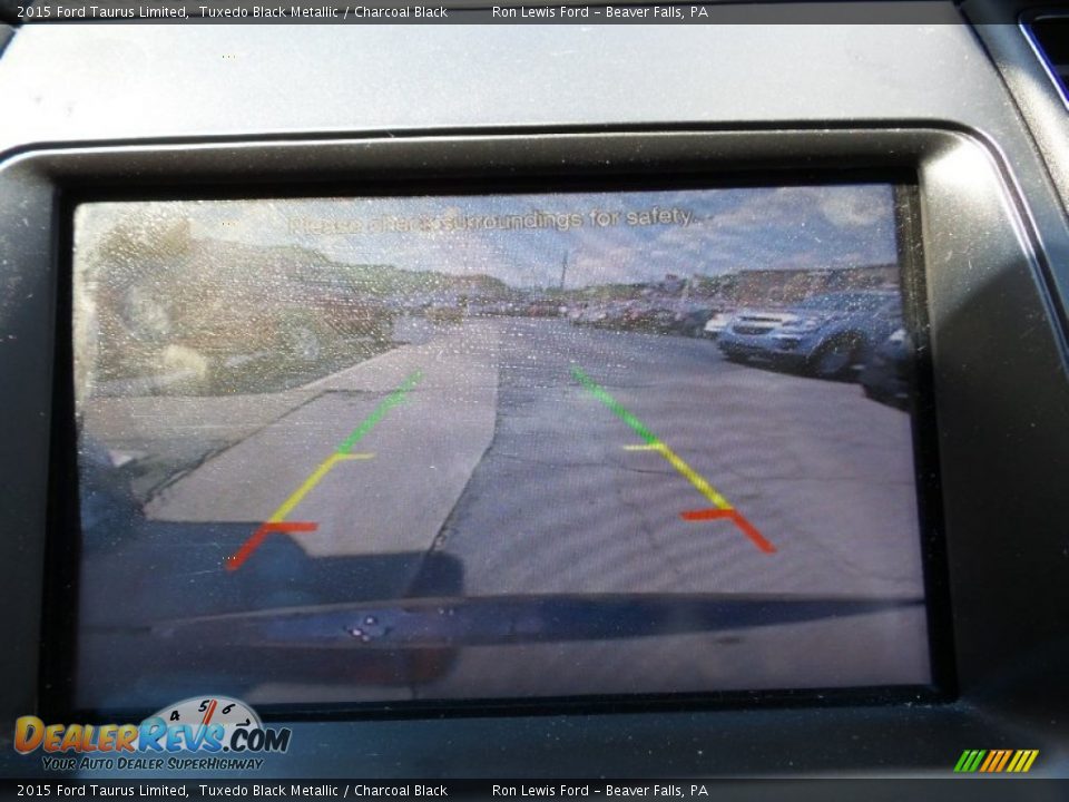 2015 Ford Taurus Limited Tuxedo Black Metallic / Charcoal Black Photo #17