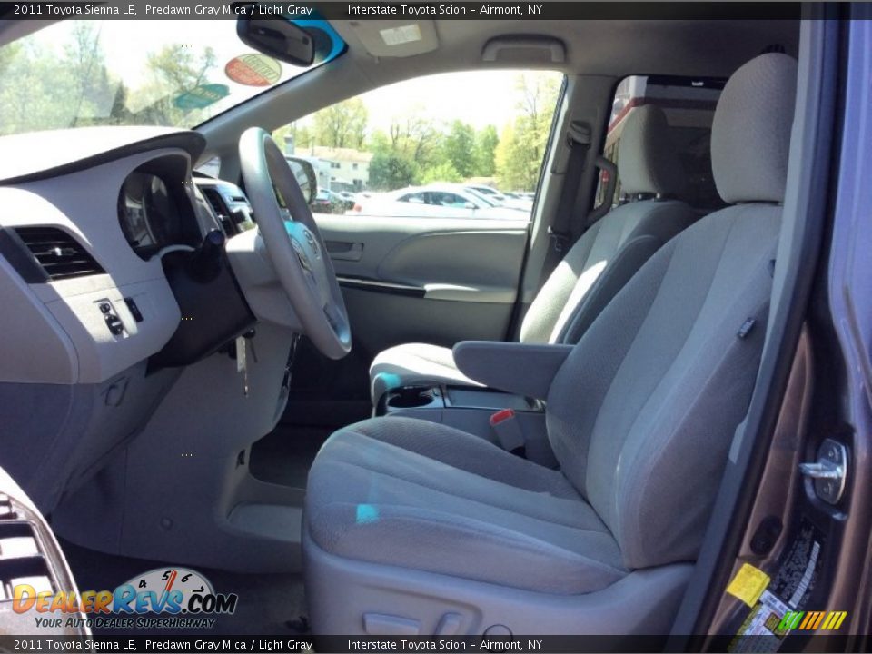 2011 Toyota Sienna LE Predawn Gray Mica / Light Gray Photo #10