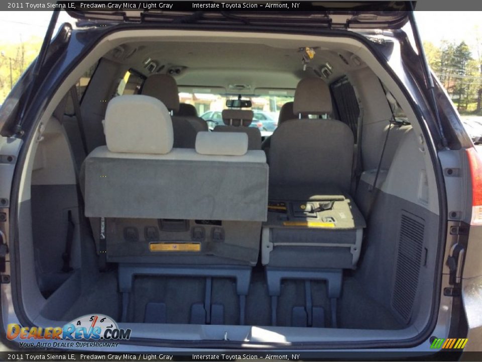 2011 Toyota Sienna LE Predawn Gray Mica / Light Gray Photo #16