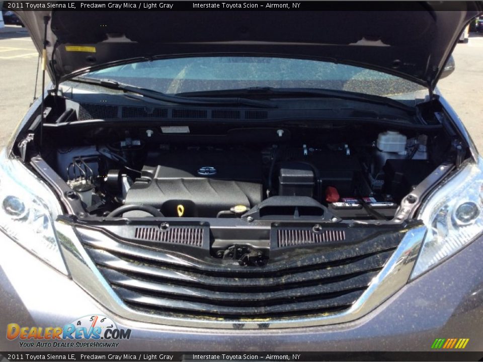 2011 Toyota Sienna LE Predawn Gray Mica / Light Gray Photo #22