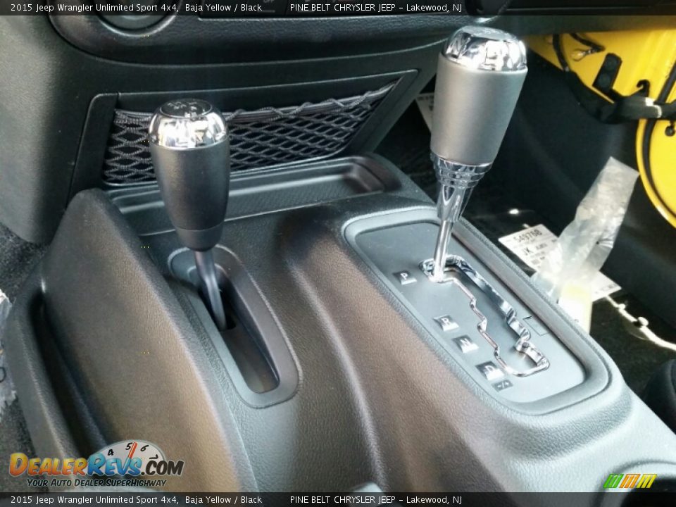 2015 Jeep Wrangler Unlimited Sport 4x4 Shifter Photo #9