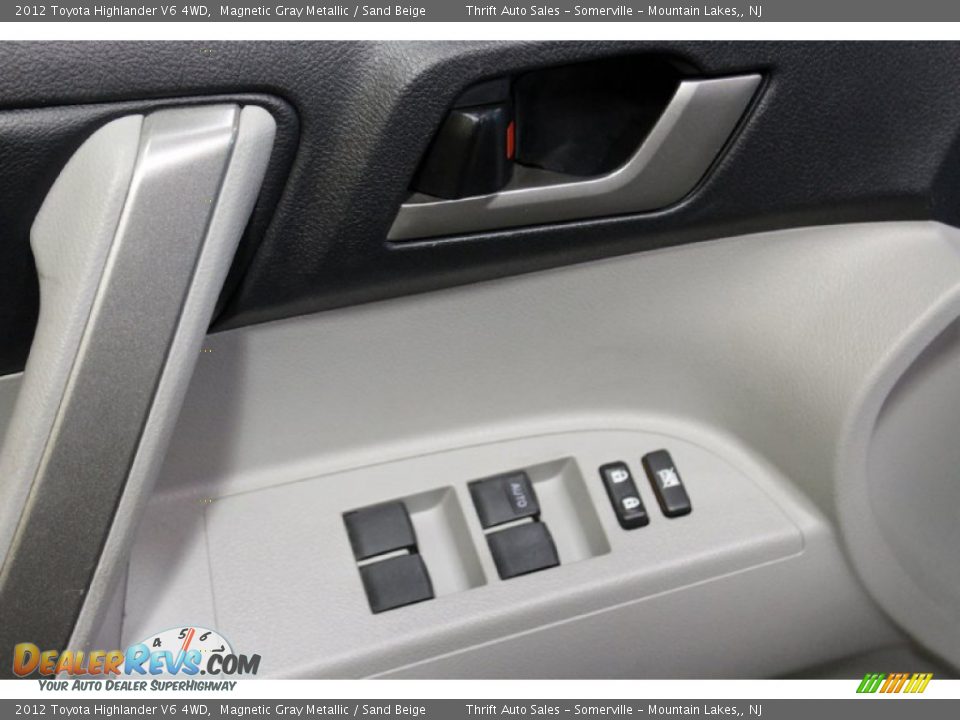 2012 Toyota Highlander V6 4WD Magnetic Gray Metallic / Sand Beige Photo #11