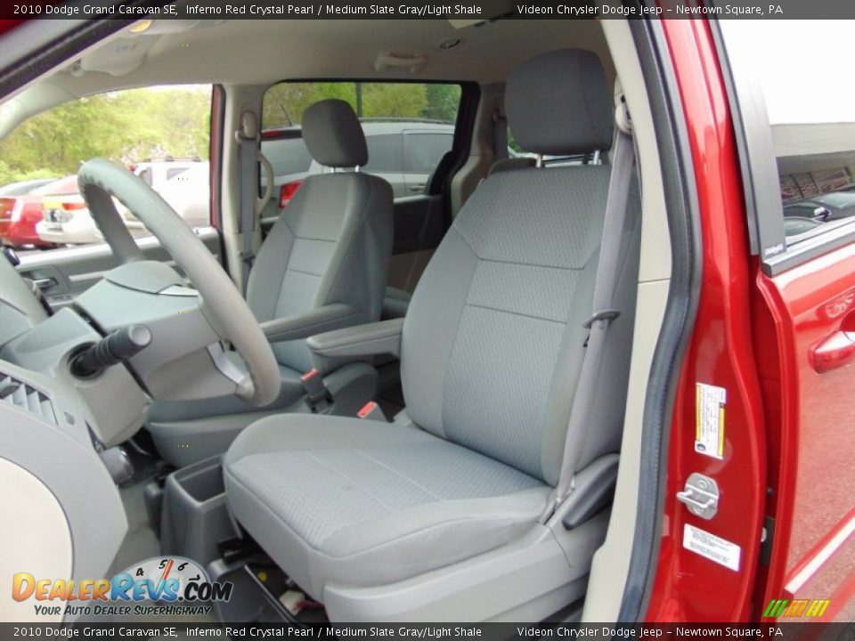 2010 Dodge Grand Caravan SE Inferno Red Crystal Pearl / Medium Slate Gray/Light Shale Photo #15