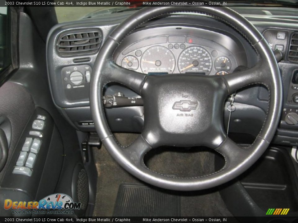 2003 Chevrolet S10 LS Crew Cab 4x4 Indigo Blue Metallic / Graphite Photo #4