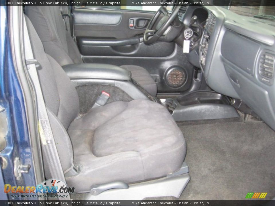2003 Chevrolet S10 LS Crew Cab 4x4 Indigo Blue Metallic / Graphite Photo #10