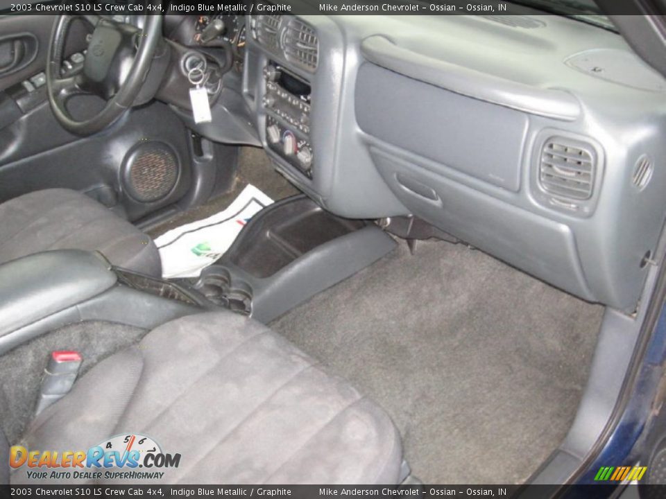 2003 Chevrolet S10 LS Crew Cab 4x4 Indigo Blue Metallic / Graphite Photo #12
