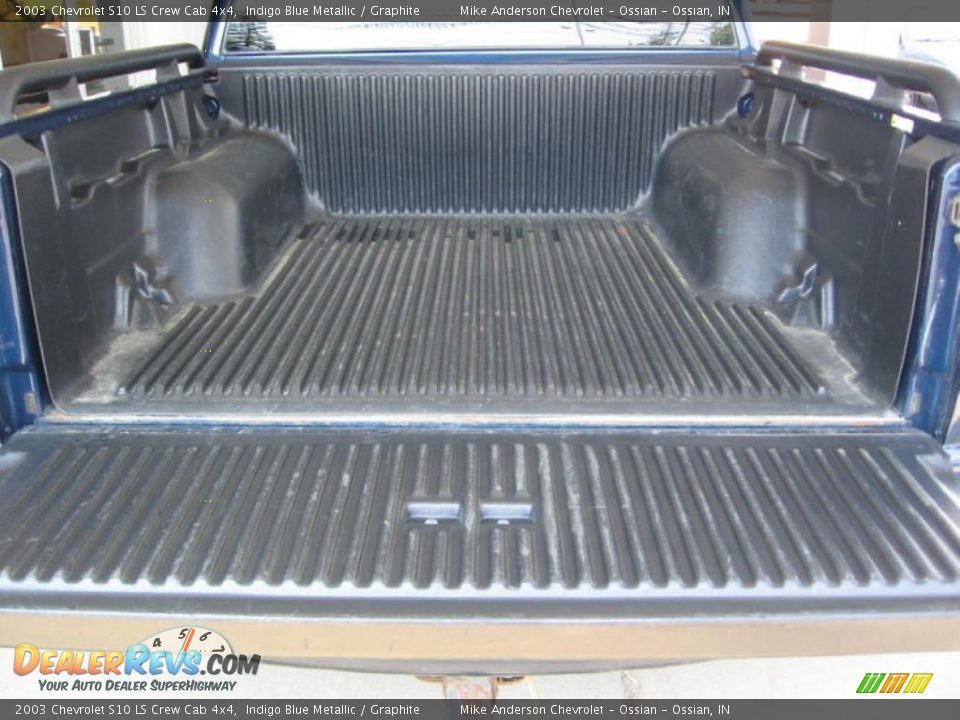 2003 Chevrolet S10 LS Crew Cab 4x4 Indigo Blue Metallic / Graphite Photo #15