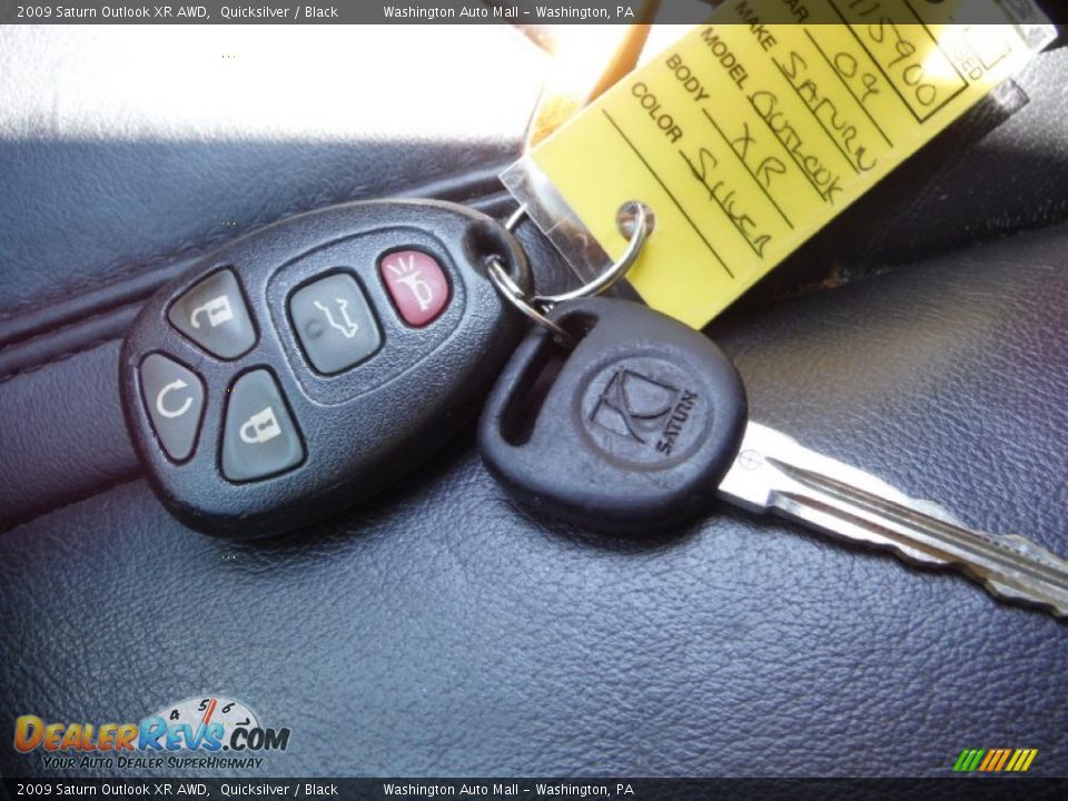 2009 Saturn Outlook XR AWD Quicksilver / Black Photo #23