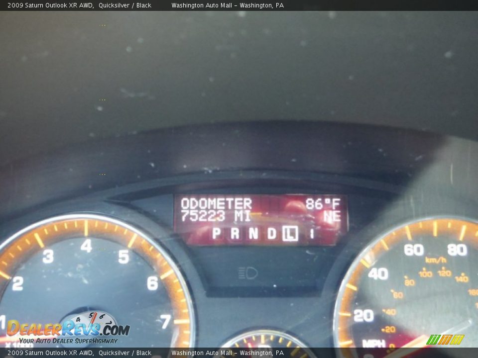 2009 Saturn Outlook XR AWD Quicksilver / Black Photo #25
