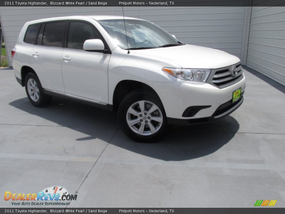 2011 Toyota Highlander Blizzard White Pearl / Sand Beige Photo #2