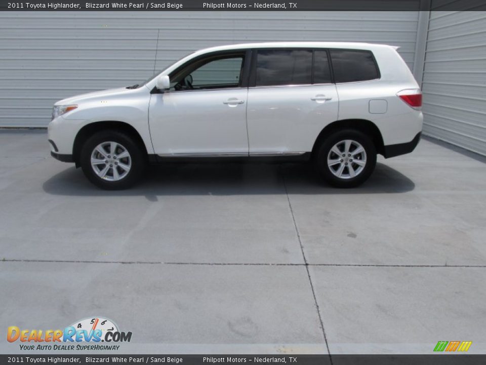 2011 Toyota Highlander Blizzard White Pearl / Sand Beige Photo #3