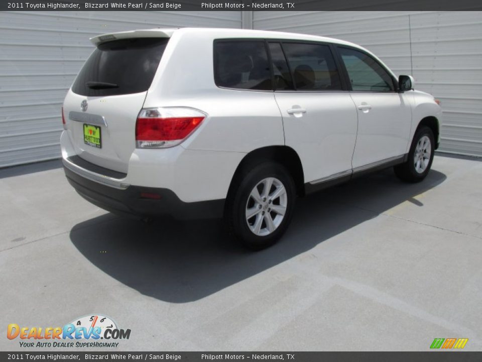 2011 Toyota Highlander Blizzard White Pearl / Sand Beige Photo #9