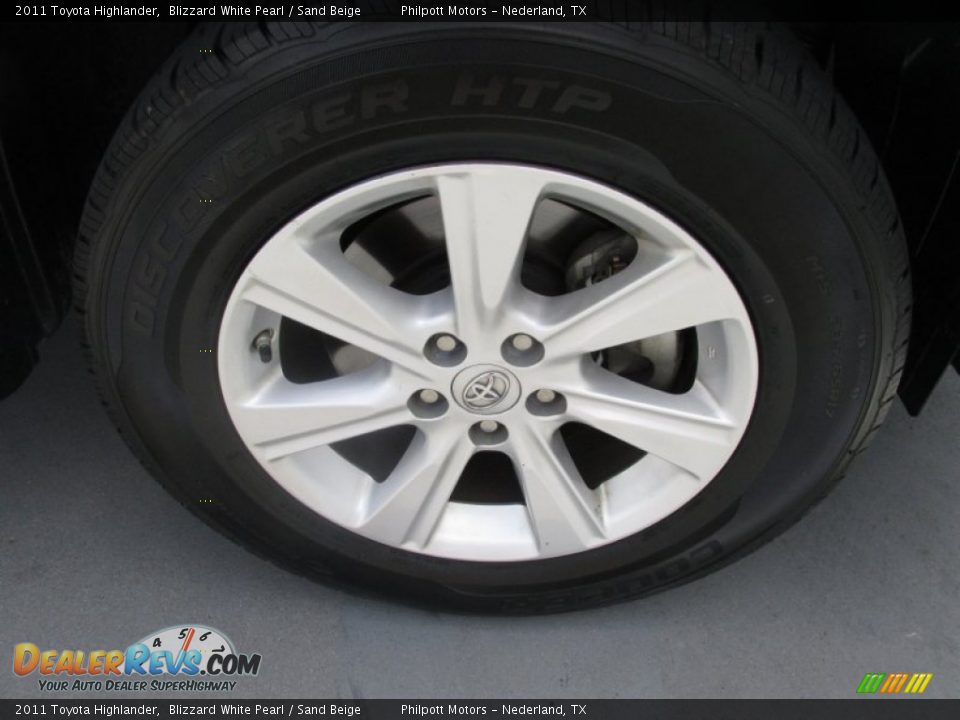 2011 Toyota Highlander Blizzard White Pearl / Sand Beige Photo #16