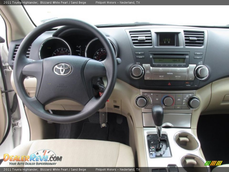 2011 Toyota Highlander Blizzard White Pearl / Sand Beige Photo #36