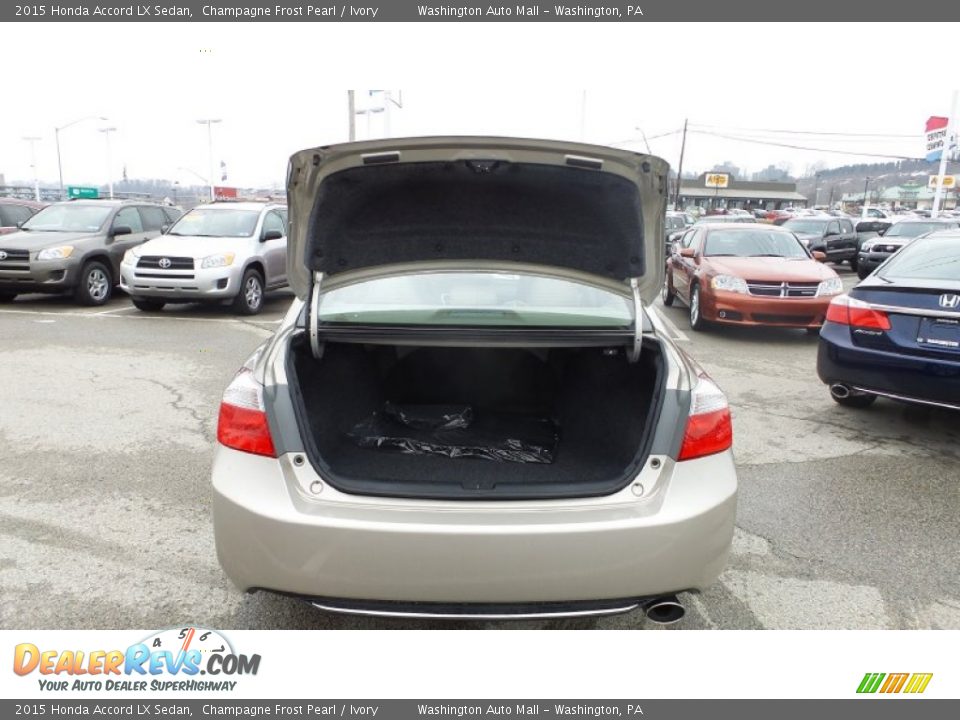 2015 Honda Accord LX Sedan Champagne Frost Pearl / Ivory Photo #10