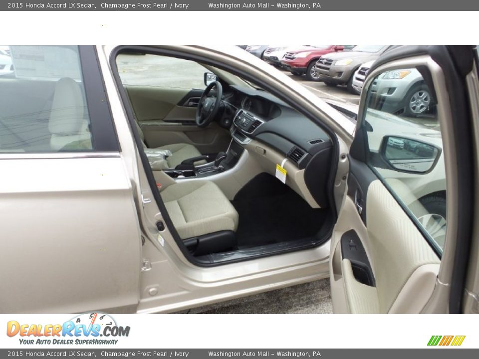2015 Honda Accord LX Sedan Champagne Frost Pearl / Ivory Photo #17