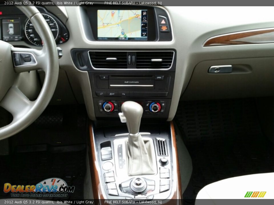 2012 Audi Q5 3.2 FSI quattro Ibis White / Light Gray Photo #17