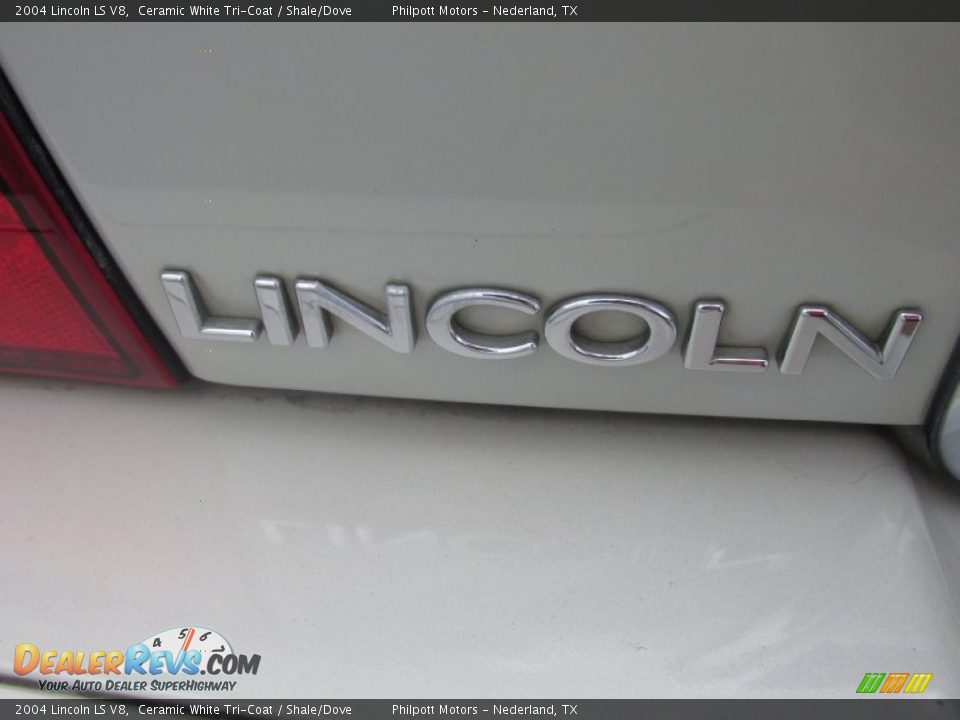 2004 Lincoln LS V8 Ceramic White Tri-Coat / Shale/Dove Photo #13