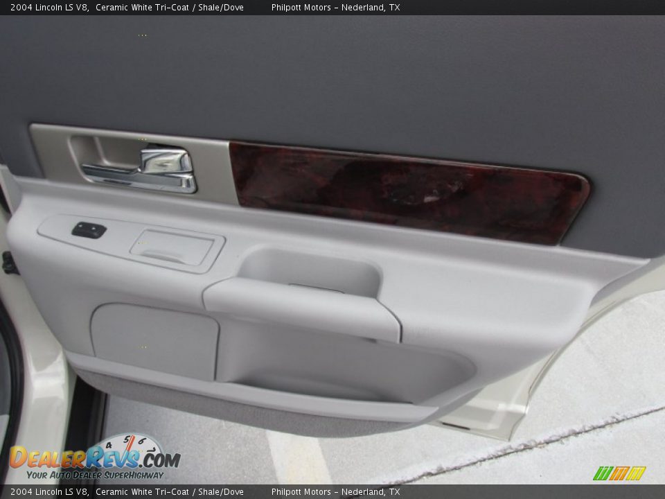 2004 Lincoln LS V8 Ceramic White Tri-Coat / Shale/Dove Photo #26