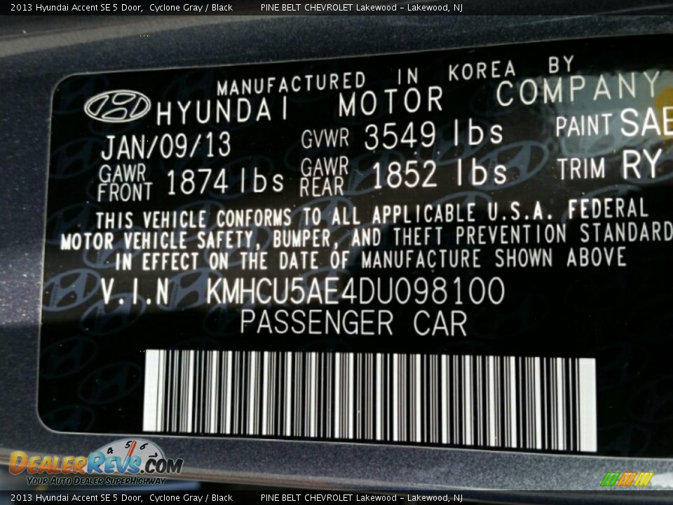 2013 Hyundai Accent SE 5 Door Cyclone Gray / Black Photo #19