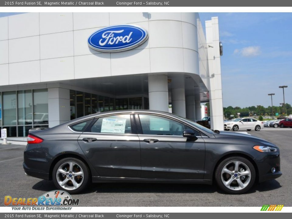 2015 Ford Fusion SE Magnetic Metallic / Charcoal Black Photo #2