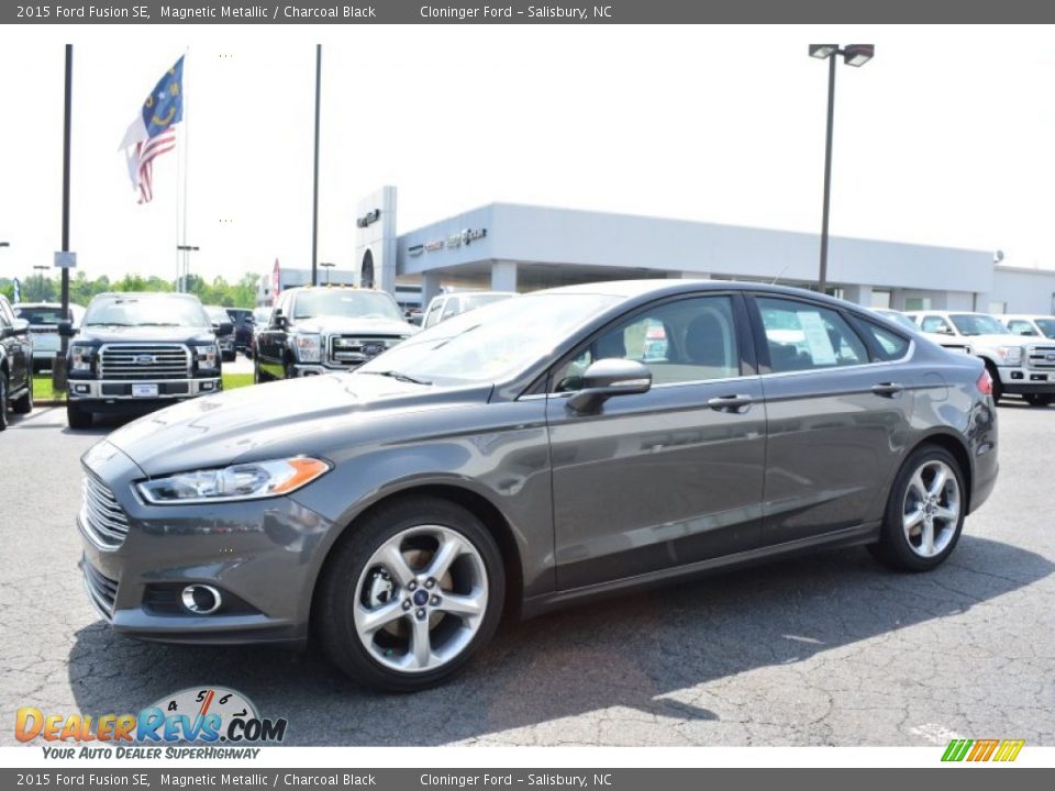 2015 Ford Fusion SE Magnetic Metallic / Charcoal Black Photo #3