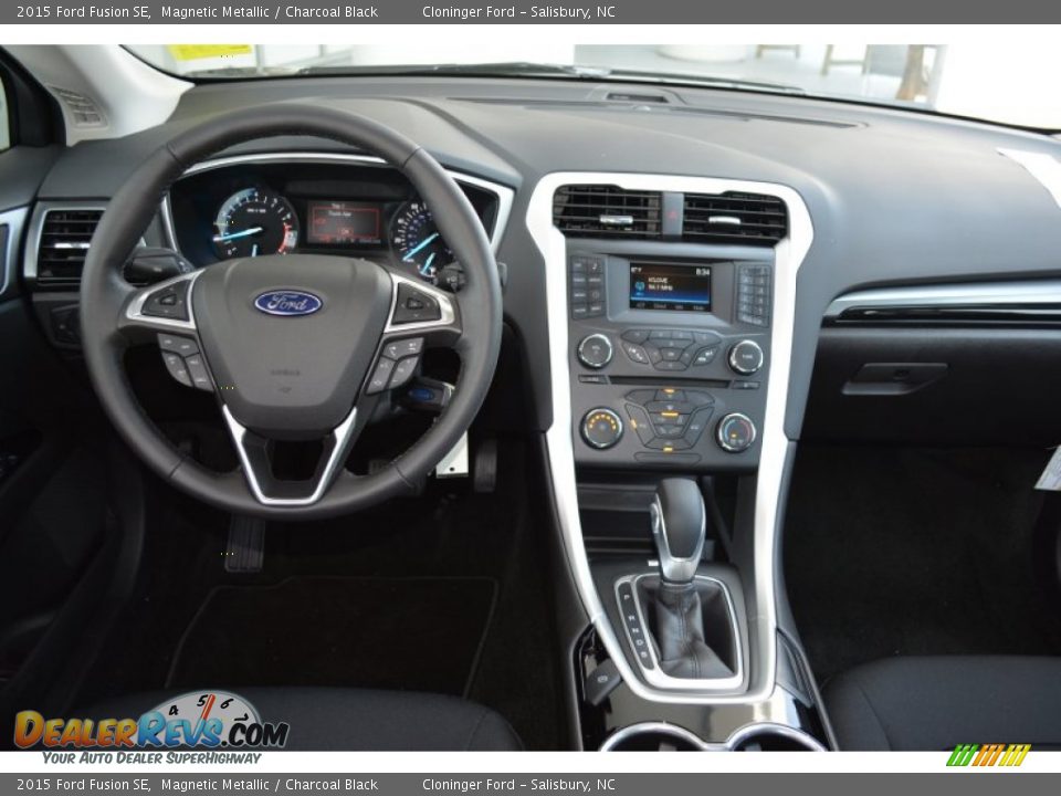 2015 Ford Fusion SE Magnetic Metallic / Charcoal Black Photo #9