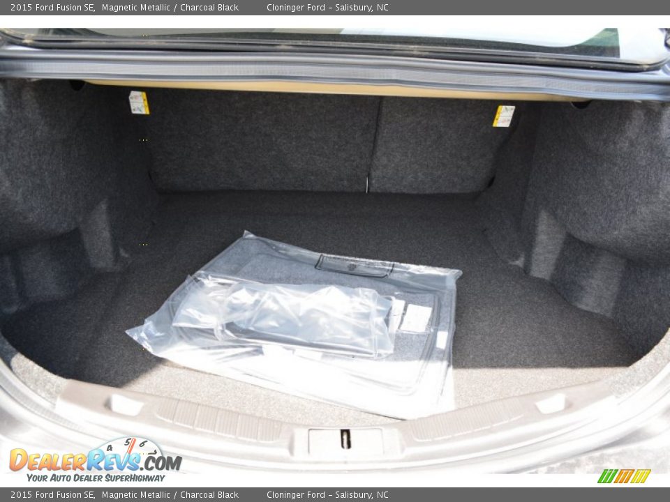 2015 Ford Fusion SE Magnetic Metallic / Charcoal Black Photo #11