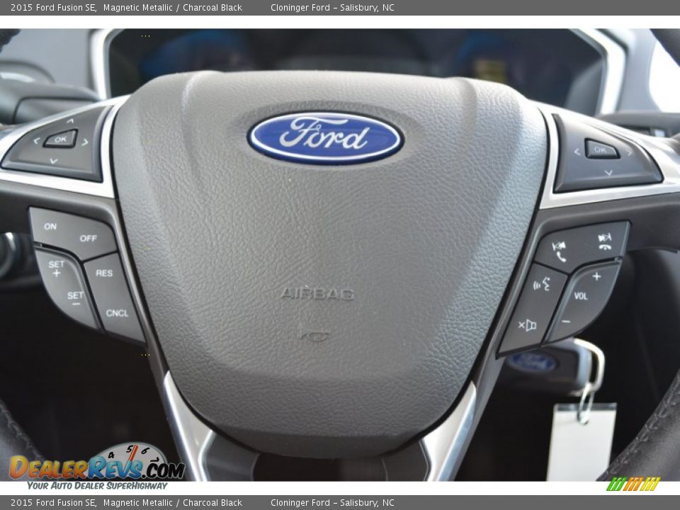2015 Ford Fusion SE Magnetic Metallic / Charcoal Black Photo #16