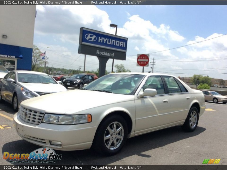 2002 Cadillac Seville SLS White Diamond / Neutral Shale Photo #1