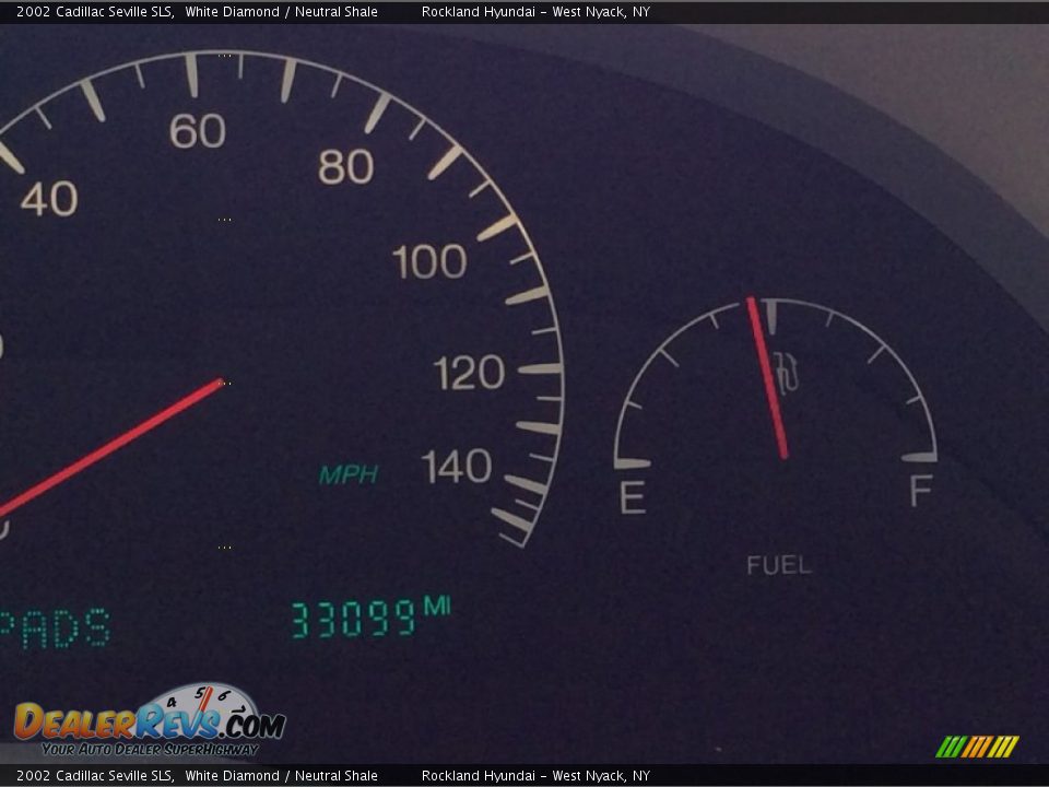 2002 Cadillac Seville SLS White Diamond / Neutral Shale Photo #17