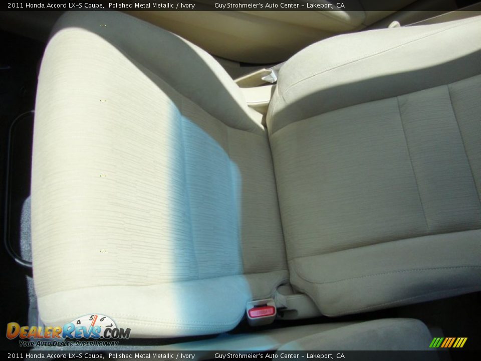 2011 Honda Accord LX-S Coupe Polished Metal Metallic / Ivory Photo #17